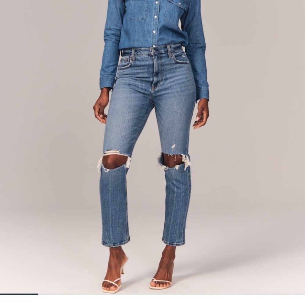 Abercrombie & Fitch Curve Love Ankle Straight Jeans
